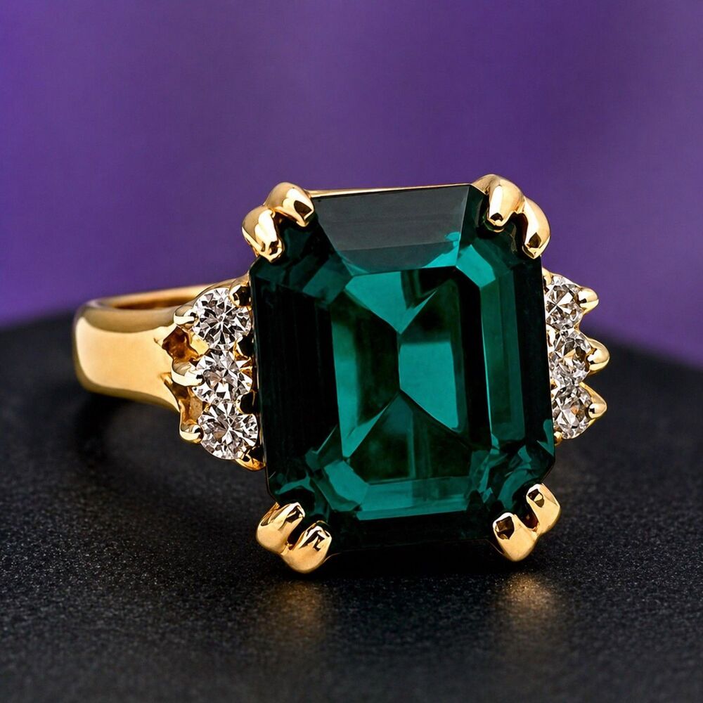 Vintage 1970s Cocktail Ring Green Crystal Size 10 14KTGE Gold Plate - 14C